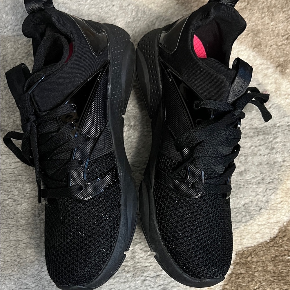 🐺Skechers Black Sneakers with Breathable Knit Upper - Picture 4 of 6